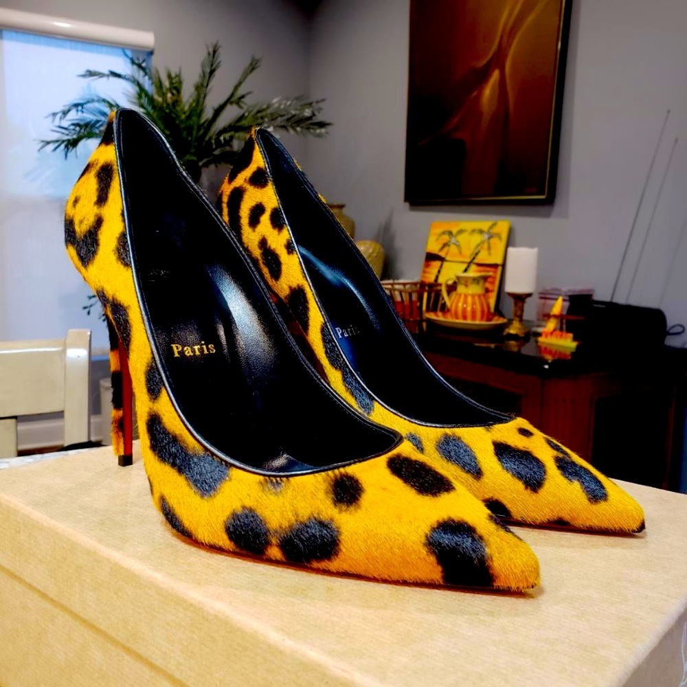 NEW Christian Louboutin Kate Genuine Calf Hair Leopard Pointed Toe Pump size 39